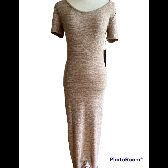 Dresses & Skirts - NWT Ladies Knit Dress